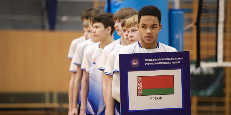 Международный Новогодний турнир стартовал в Минске